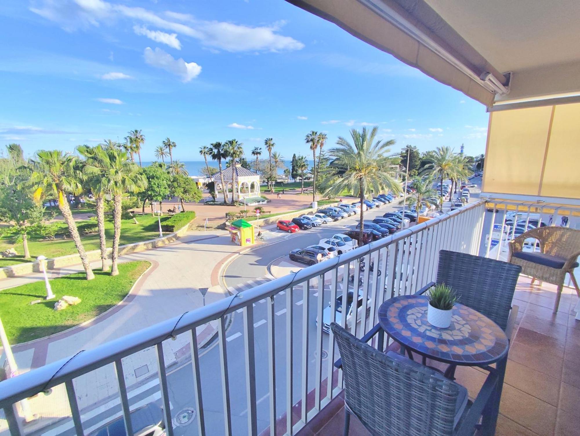 Apartamento El Nido Torre Del Mar Kültér fotó